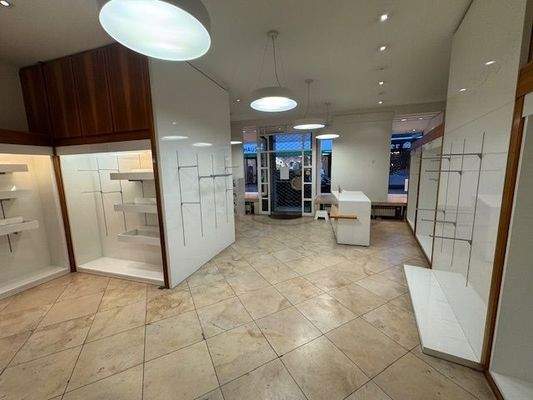 Blick durch den Laden