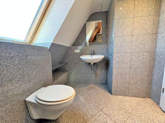 Wand WC und Waschbecken