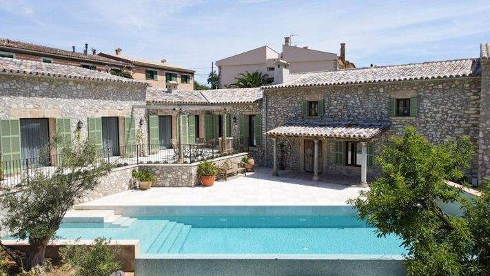 Finca mit Pool zum Verkauf in Capdella, Mallorca