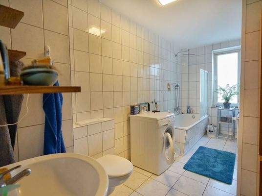 Bad mit Platz für die Waschmaschine