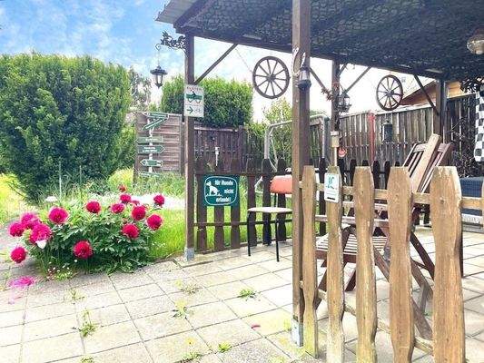 überdachte Sitzecke