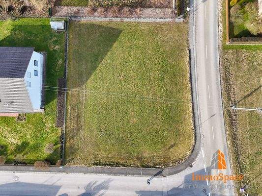 Blick von oben auf das Grundstück