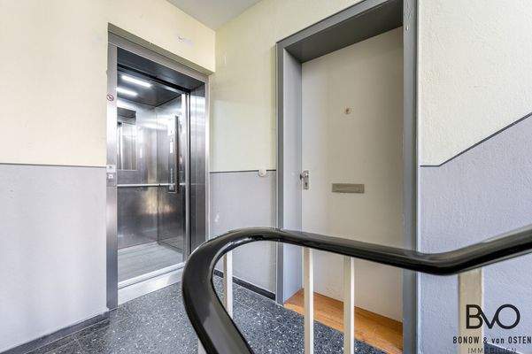 Neuer Personenaufzug (2023)