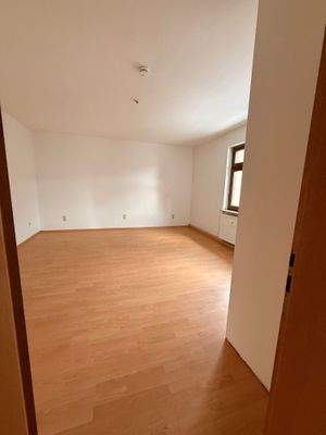 Leeres Zimmer mit Parkett