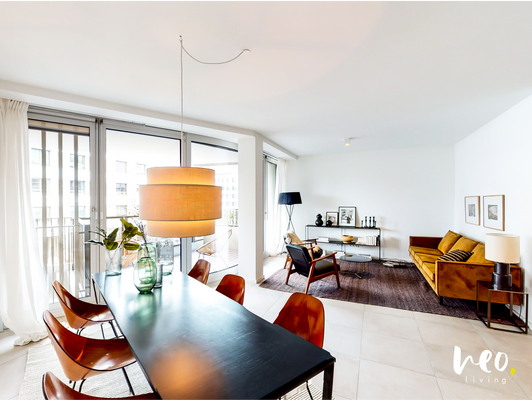 Großzügiger Essbereich für die ganze Familie