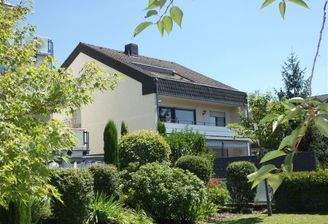 4-Parteienhaus in exzellenter Lage