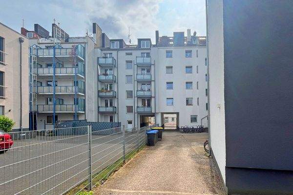 Blick auf die Zufahrt