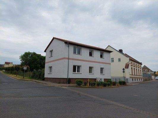 Ansicht EFH/ZFH + MFH von der Straßenkreuzung