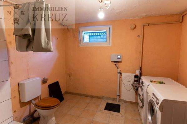 Bad / Waschküche UG