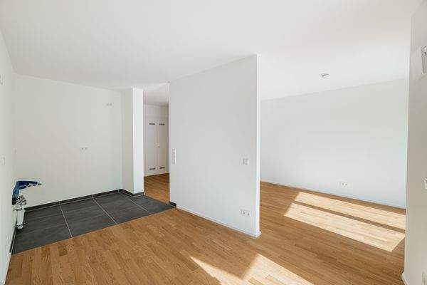 06_Küchenbereich gefliest_Whg24_ZGS.jpg