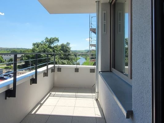 Ost-Balkon mit Elsterblick flussaufwärts