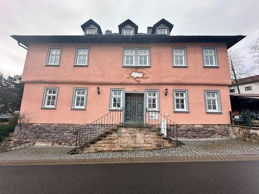 seitliche Hausansicht