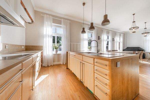 DI - Forbes Global Properties