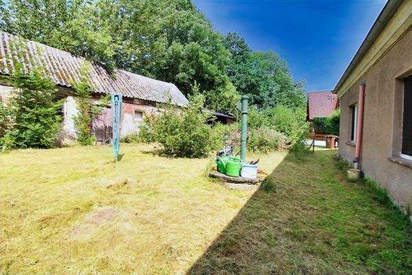 Grundstück mit Stallgebäude (2)