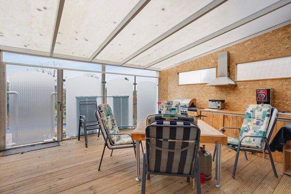 überdachte Terrasse