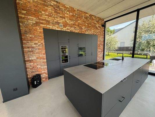 Küche mit Kochinsel