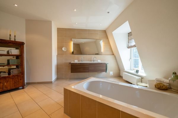 Hauptbadezimmer