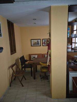 Kreta, Heraklion: Freistehendes Gebäude im Zentrum zu verkaufen