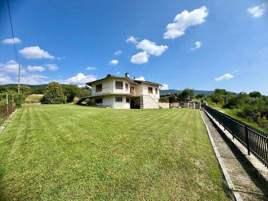 WhatsApp Image 2025-08-18 at 18.22.07 (1).jpeg