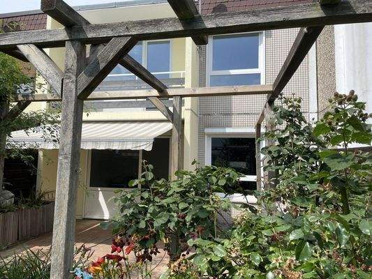 Blick auf Terrasse Markise