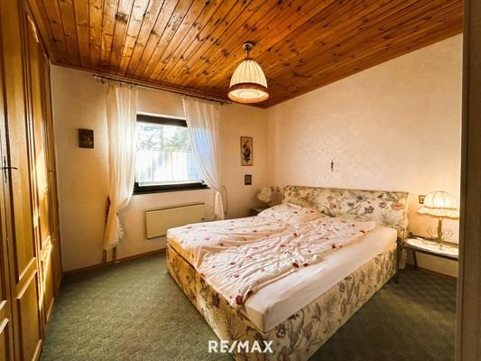 11 Schlafzimmer