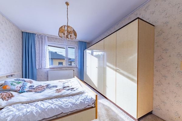Schlafzimmer 2 OG