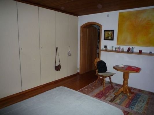 Schlafzimmer (EG)