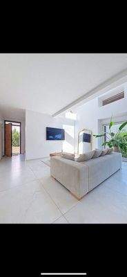 db837e76-d8ac-4a54-89e8-7db0a9623eb0