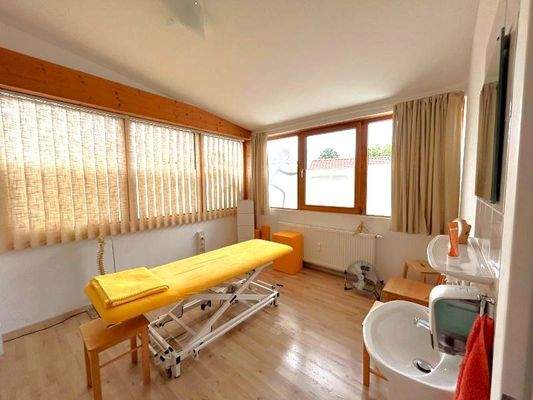 Blick in den Raum li.