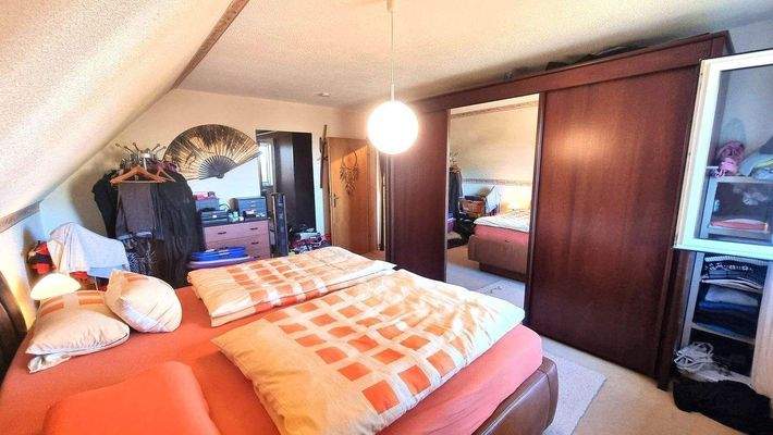 Schlafzimmer Dachgeschoss
