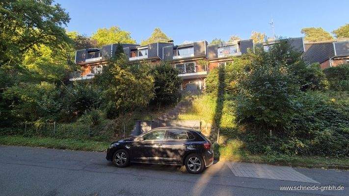 Blick auf die Gebäuderückseite