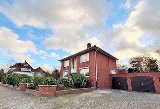 ZFH mit zwei Garagen.jpg