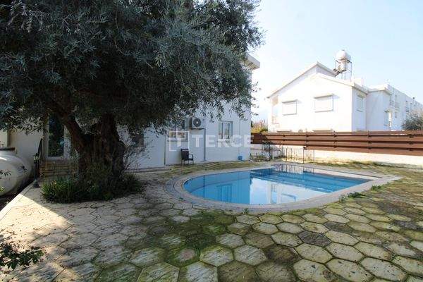 Sea-View Detached Villa with a Pool in Girne North Cyprus