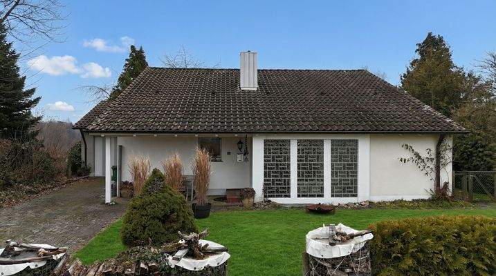 Hauseinfahrt und Eingangsbereich