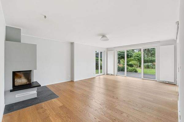 Wohnbereich mit Kamin