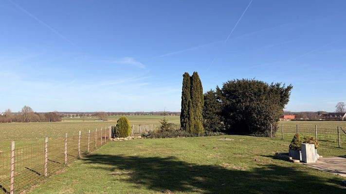 Blick auf freie Felder 