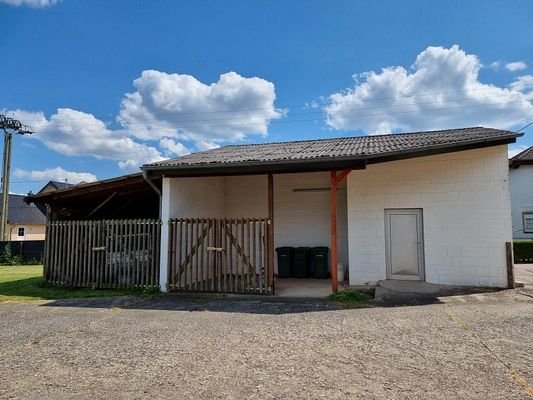 Garage und Carport 1