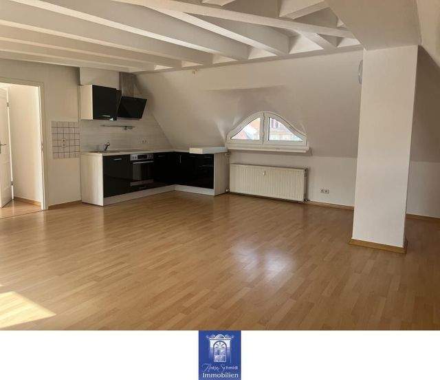 Charmante und individuelle Wohnung mit Balkon in der Mansarde! - Photo 1