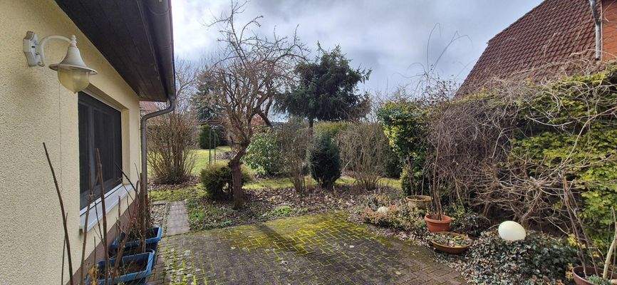 Blick vom Innenhof in den Garten