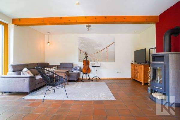 ...Wohn- & Esszimmer sowie...