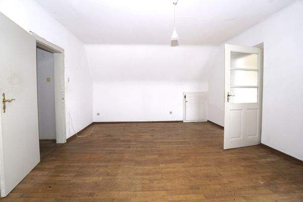 DG Kinderzimmer mit Nebenraum