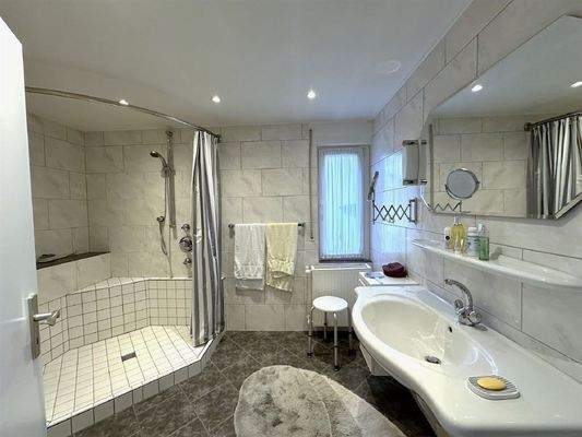 Familienbad mit Tageslicht