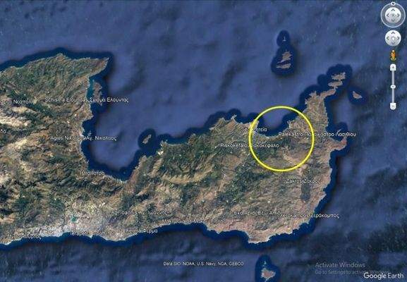 Kreta, Sitia: Zwei riesige Baugrundstücke mit Meerblick zu verkaufen