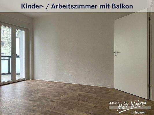 Kinder- / Arbeitszimmer mit Balkon