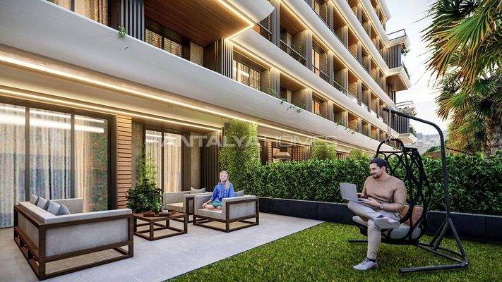 Flats in Project with Communal Pool in Antalya Altintas