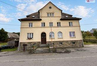 Mehrfamilienhaus in Wolkenstein Vorderansicht