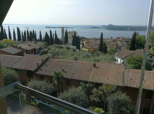 Penthouse in Gardone Riviera mit Blick auf den Gardasee