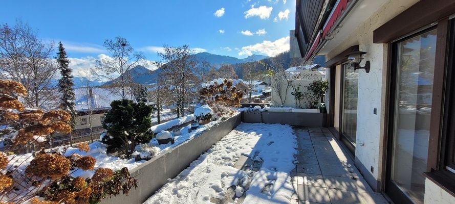 Terrasse mit Bergblick