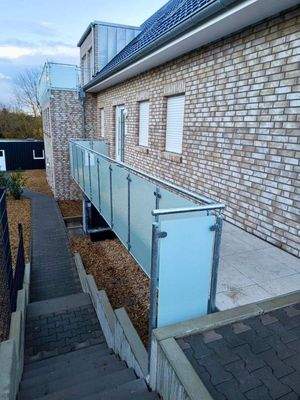 Zugang zum Gebäude.jpg