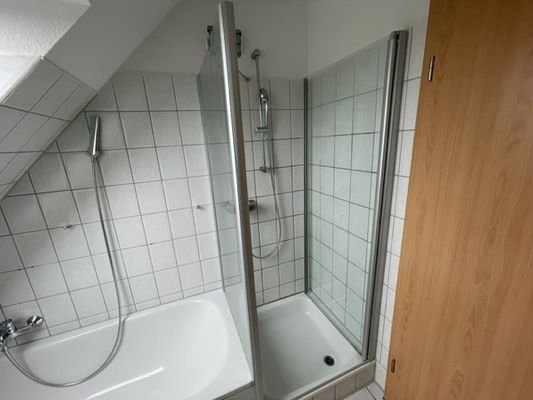 separate Dusche